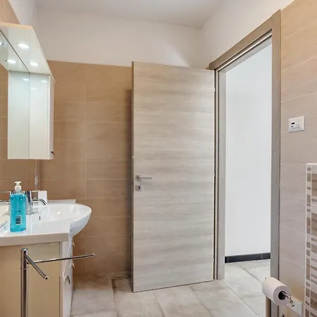 Casa Da Zia Piera Apartamento Pettenasco